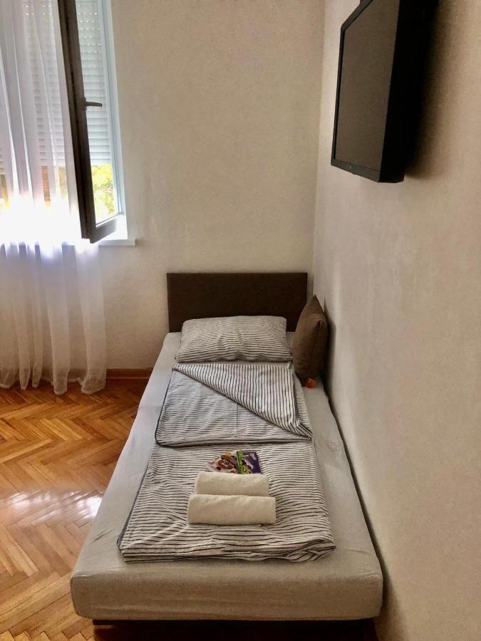 Apartment Bregovi トレビニエ エクステリア 写真