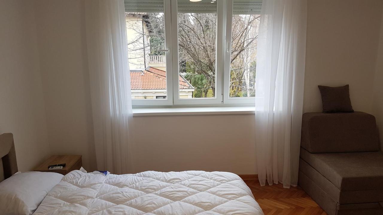 Apartment Bregovi トレビニエ エクステリア 写真
